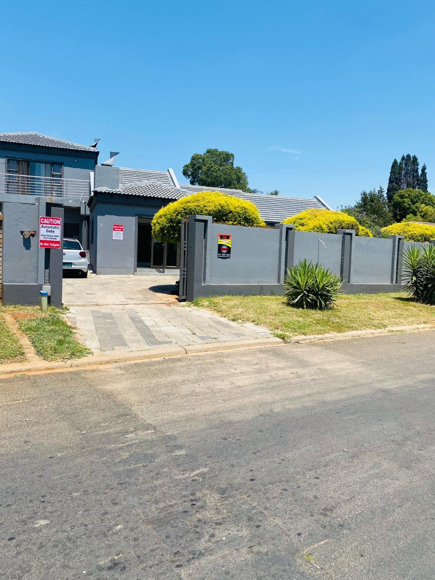 Airport Imperial Guest House Kempton Park Exterior photo