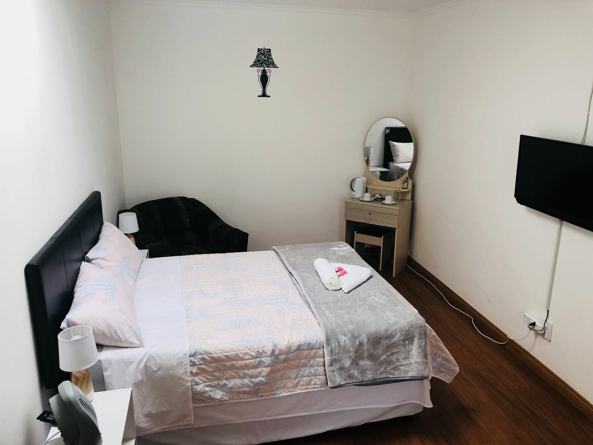 Airport Imperial Guest House Kempton Park Exterior photo