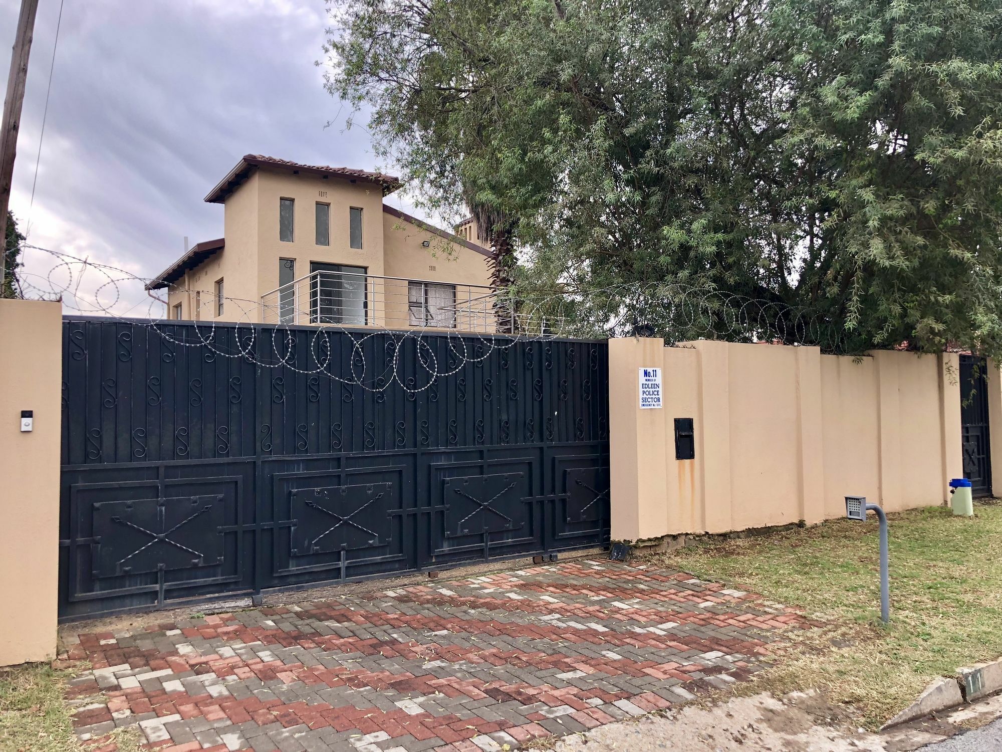 Airport Imperial Guest House Kempton Park Exterior photo